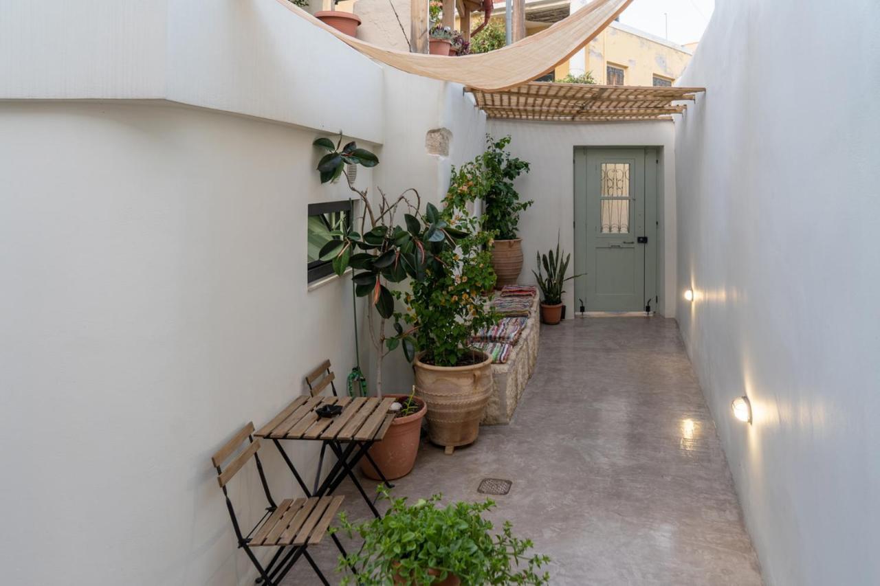 Ferienwohnung Quattro Domus 4-Historical Townhouse Iraklio Exterior foto